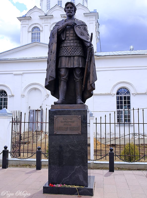 Памятник А. Невскому в Александрове